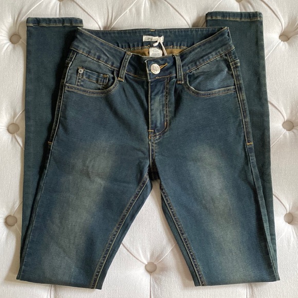 Mystree Skinny Jean - Stretchy ✨ - Picture 2 of 5